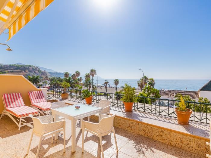 Frontline 2 bedroom apartment Burriana Beach