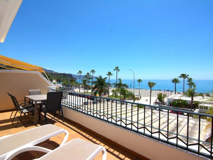 Frontline 2 bedroom apartment Burriana Beach