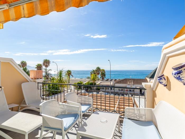 Frontline 3 bedroom apartment Burriana Beach
