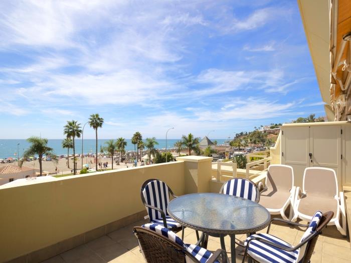 Frontline 2 bedroom apartment Burriana Beach
