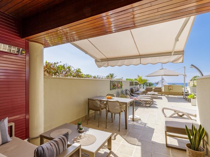 Frontline 2 bedroom apartment Burriana Beach
