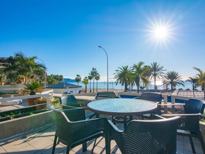 Frontline 3 bedroom apartment Burriana Beach
