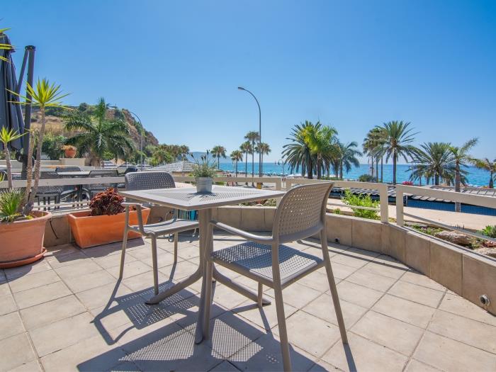 Frontline 1 bedroom apartment Burriana Beach