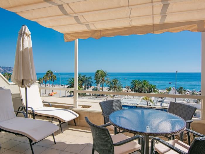 Frontline 2 bedroom apartment Burriana Beach
