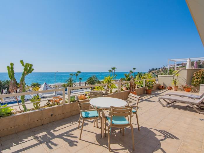 Frontline 2 bedroom apartment Burriana Beach