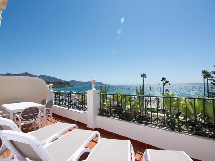 Frontline 3 bedroom apartment Burriana Beach